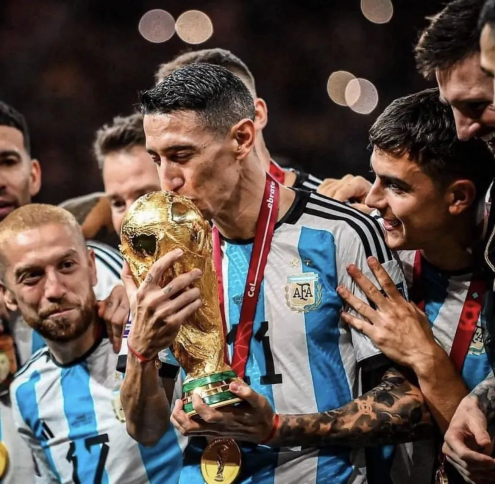 El Ángel de la Selección: Di María seguirá jugando para Argentina 