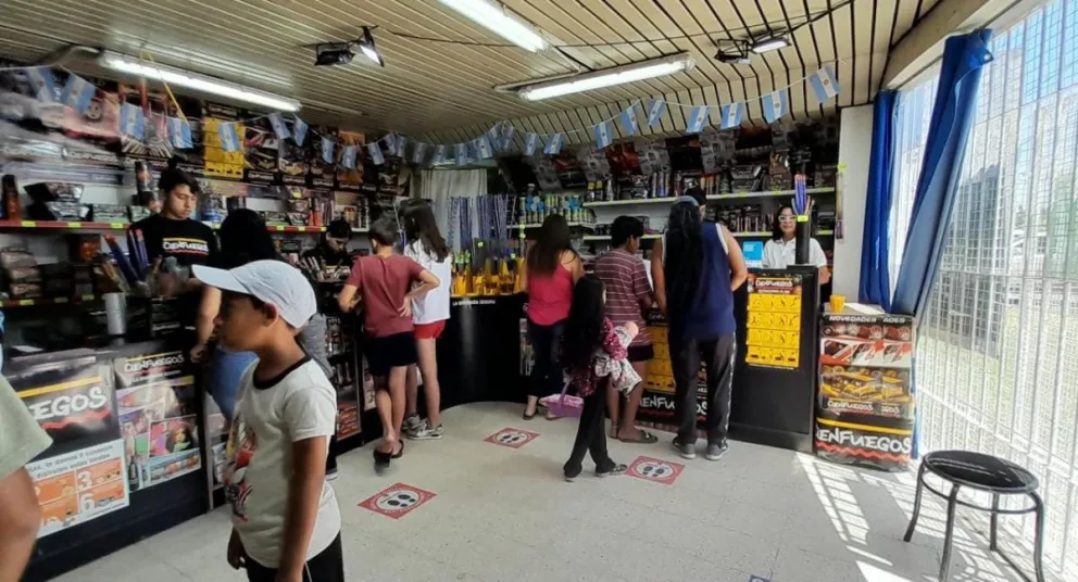 Pirotecnia de bajo impacto sonoro: la alternativa que se comercializa en Viedma