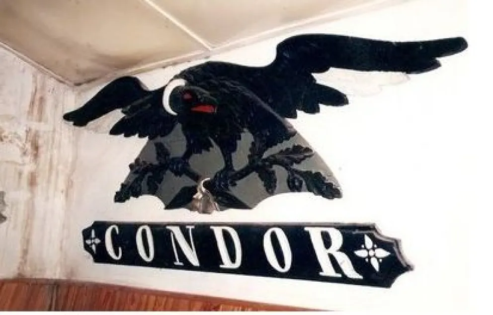 El misterio del mascarón que es el emblema de la embarcación