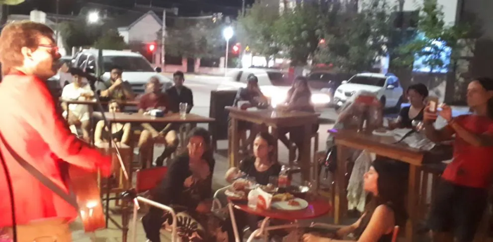 Manuel Espinosa se presenta con su show Cancionero 