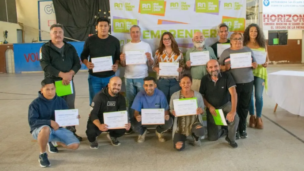 Programa Emprender: más de 50 personas participaron de los talleres en El Cóndor 