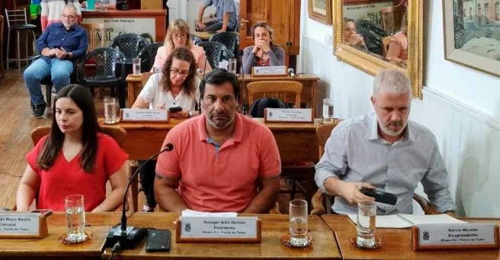 En segunda vuelta: la oposición no dio quórum y le bajó la suba de impuestos  al Intendente Zara