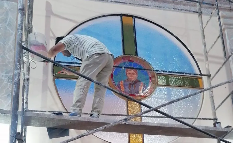 Recuperan nuevamente el brillo de la Catedral, un valor turístico importante en Viedma