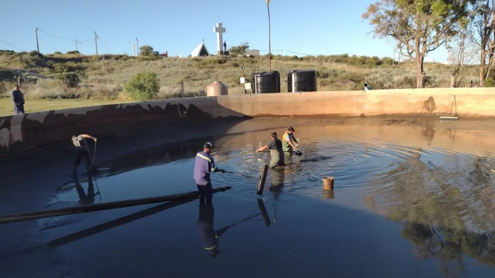Reparación el en acueducto que lleva agua a El Cóndor afectó el servicio en la zona balnearia: qué trabajo hicieron 