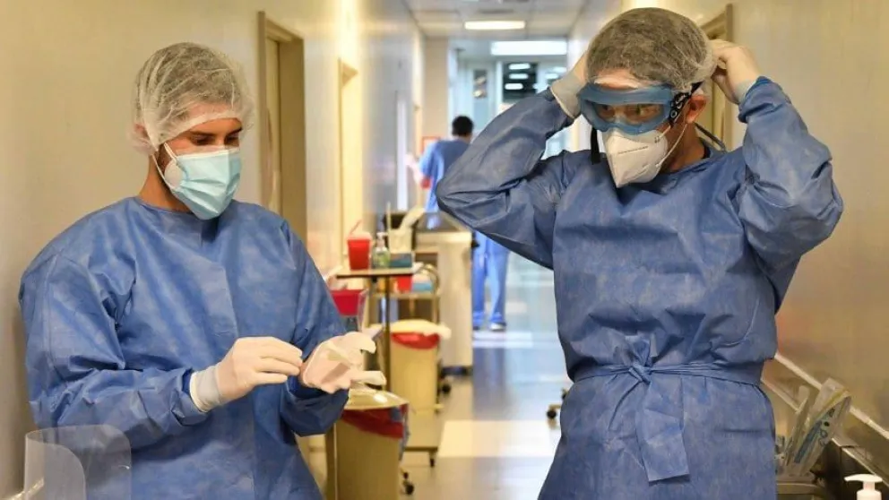 Covid-19 en Argentina: subieron los contagios en el inicio de la temporada de verano 