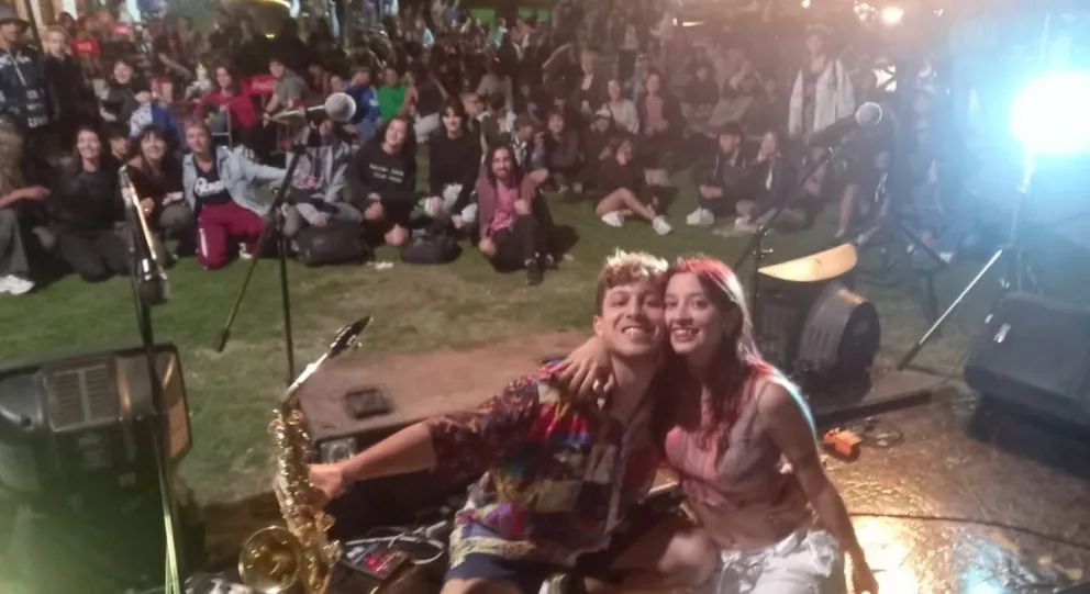 Es de Viedma, vive en Buenos Aires, vino a su ciudad con su banda y le robaron: piden ayuda 