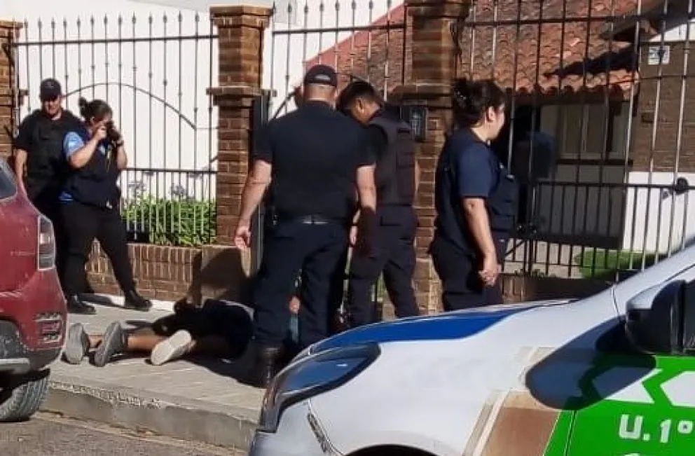 Dos sujetos fueron detenidos en pleno centro de Viedma