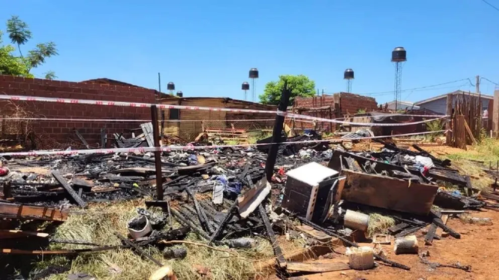 Horror en Misiones: quemó su casa con toda la familia adentro y los hijos luchan por su vida