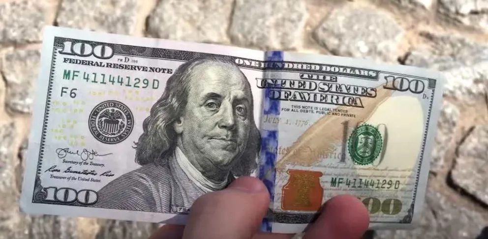 Leve baja del dólar blue: cotización de este jueves 5 de enero