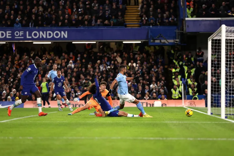 Manchester City ganó y se puso a cinco puntos del Arsenal