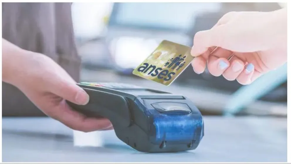 El reintegro de 15% para compras con débito seguirá hasta junio