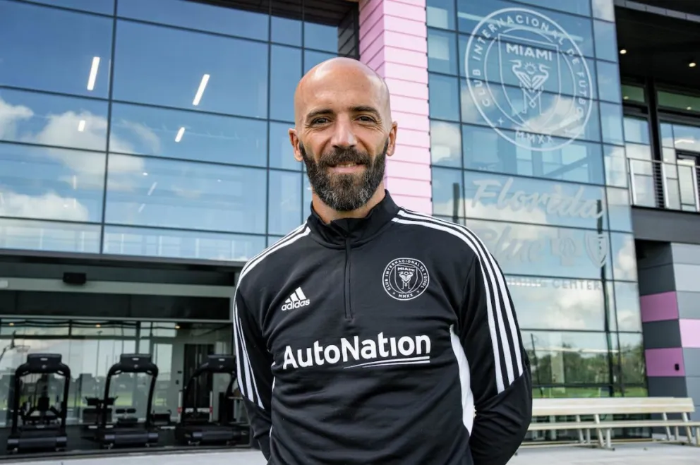 Federico Higuaín tendrá su primera experiencia como DT y será en el extranjero