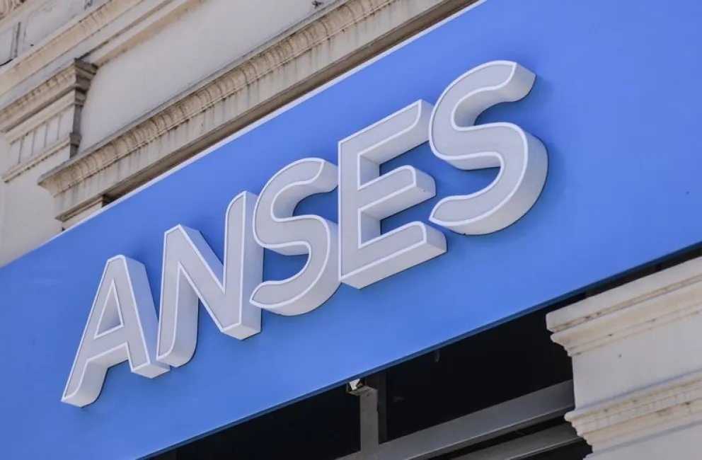 AUH, AUE, jubilaciones y más: quiénes cobran la próxima semana 