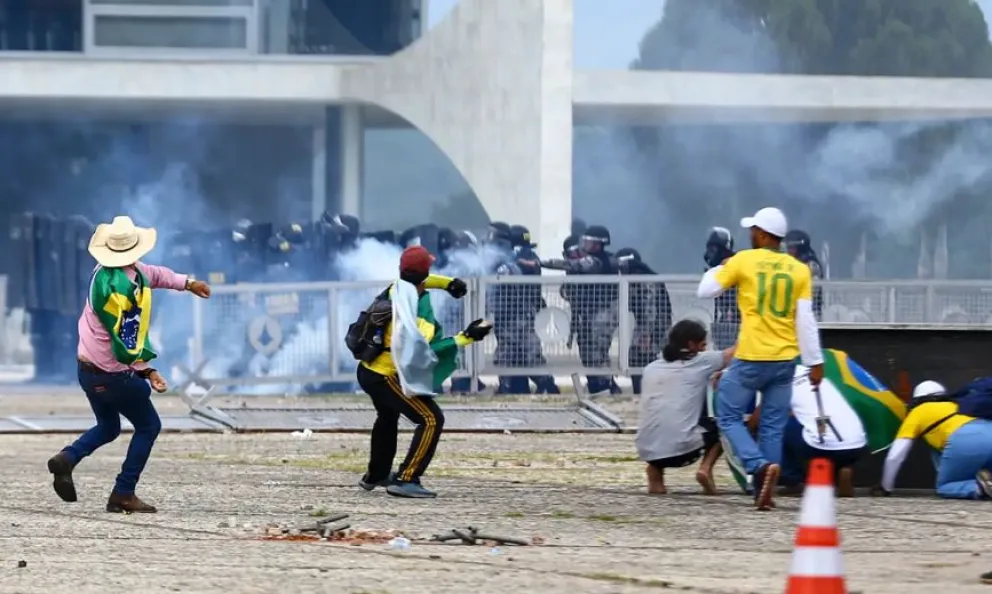 Intento de golpe de estado en Brasil: levantan campamentos bolsonaristas y detienen a 1.200 personas 