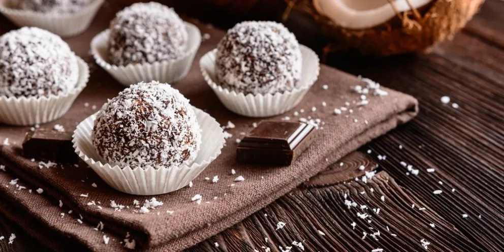 Fácil y riquísimo: hacé trufas de chocolate, nueces y coco