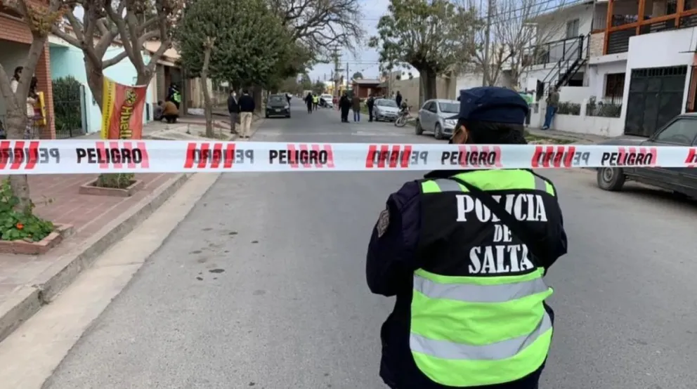 Trágico: una beba de 20 días murió aplastada en medio de una discusión entre su papá y su tío