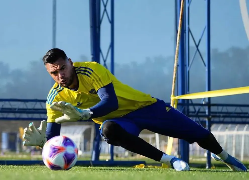 Sergio Romero lesionado podría perderse su debut en el arco de Boca