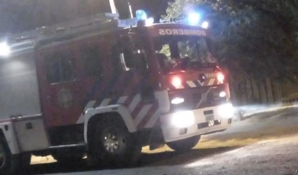 Los Bomberos Voluntarios acudieron al llamado de emergencia. 