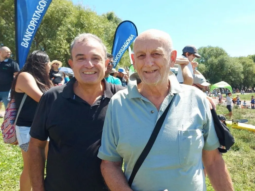 El intendente Pedro Pesatti se encontró con uno de los precursores de la Regata del Río Negro