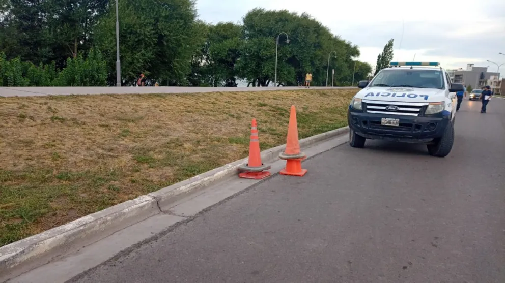 Salvaje pelea terminó a los tiros en la avenida costanera, y no se reportaron heridos