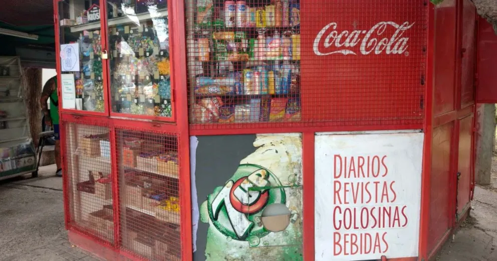 Robaron en el kiosco de la plaza y los agarraron a las pocas cuadras