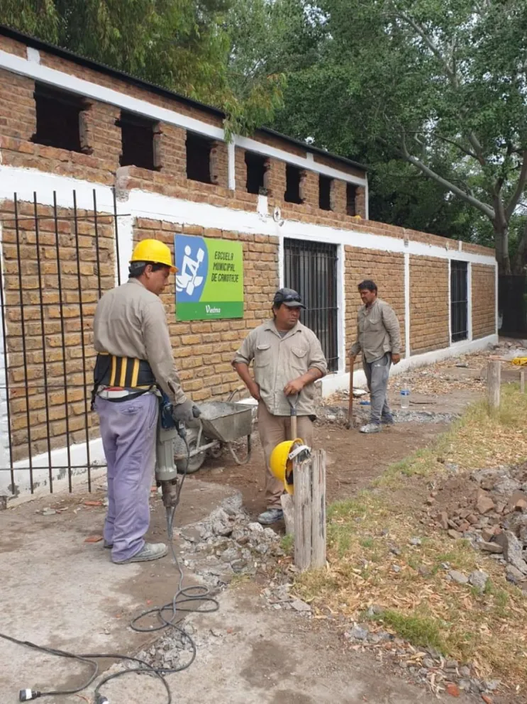 Avanza la construcción del Albergue Municipal, próximo paso, equiparlo