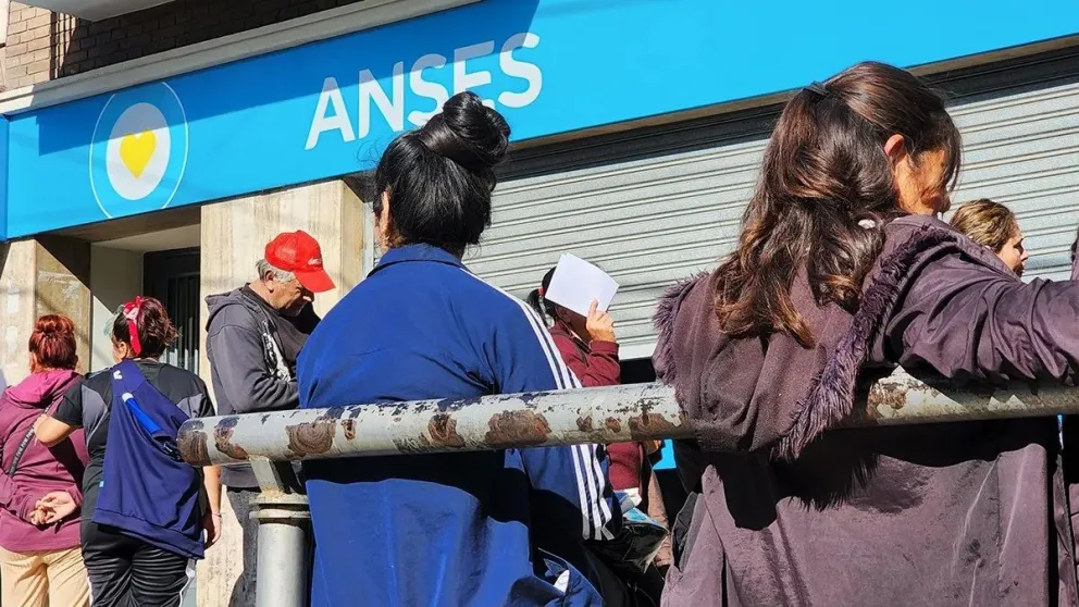 Pago extra de $60.000 de Anses: quiénes pueden acceder al beneficio 