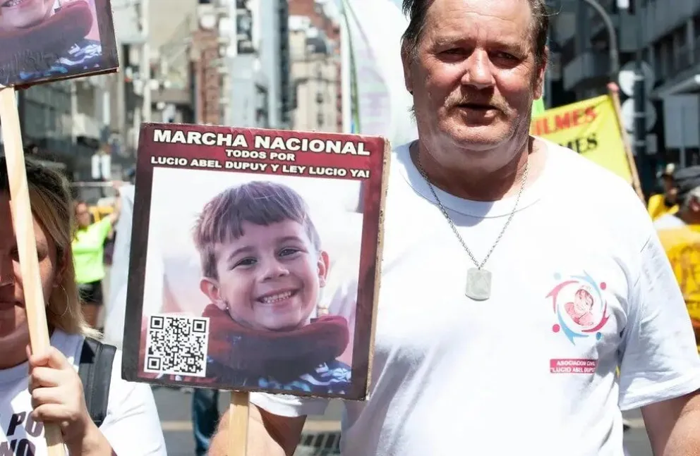 El abuelo de Lucio Dupuy reveló el gesto provocador que le hizo una de las imputadas durante el juicio 