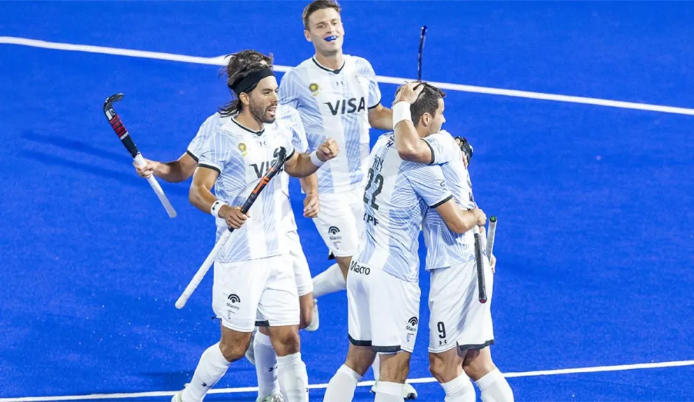 Argentina se mide con Francia en busca de la clasificación en el Mundial