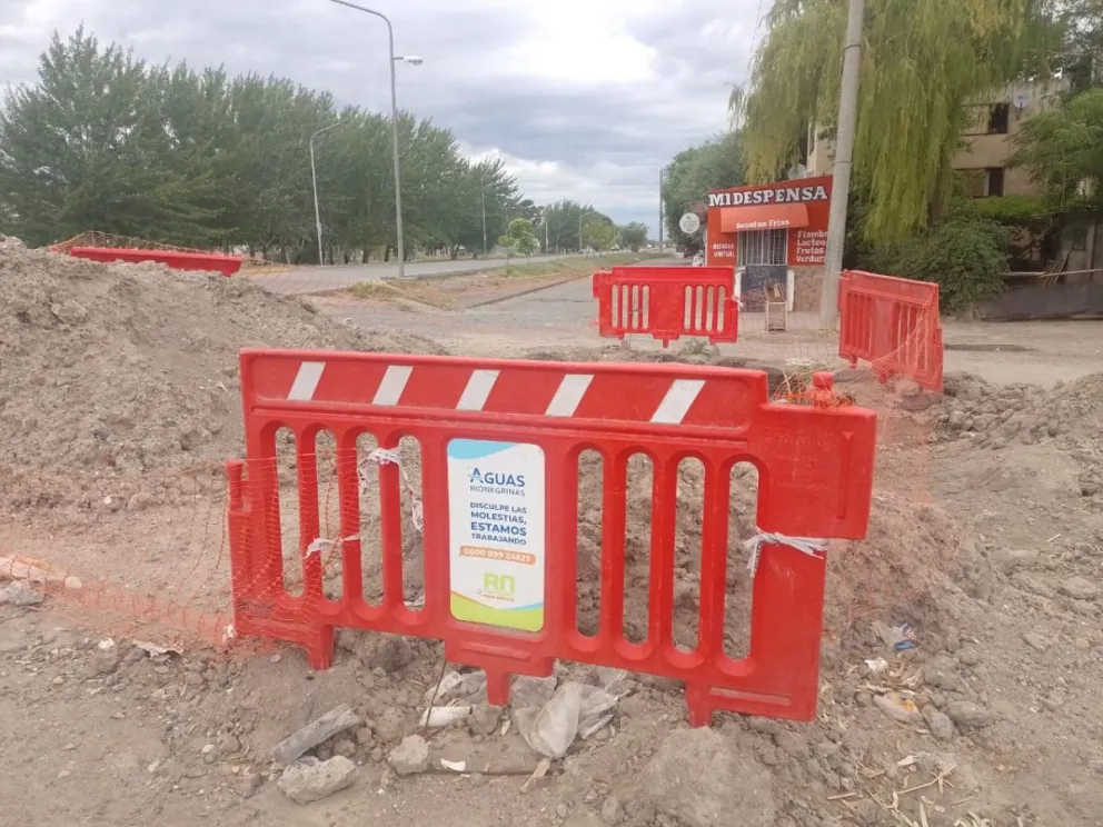 La semana próxima repararán la cañería y taparán el peligroso pozo del barrio Guido