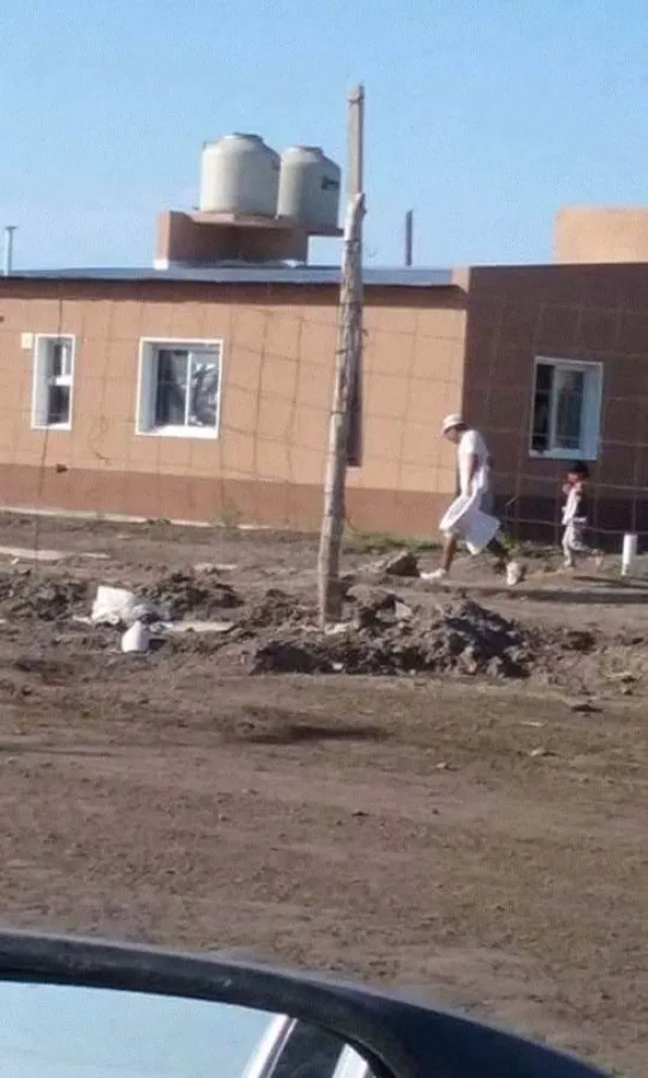 Siguen las idas y vueltas por la veintena de viviendas que permanecen con irregularidades