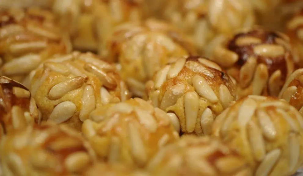 Un clásico de Cataluña: la receta de panellets, un dulce tradicional que te volará la cabeza