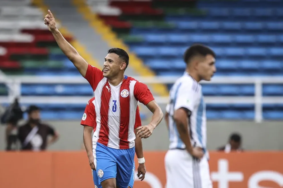 Dura derrota: Los pibes de Mascherano intentaron hasta el final pero no pudieron doblegar al equipo Paraguayo