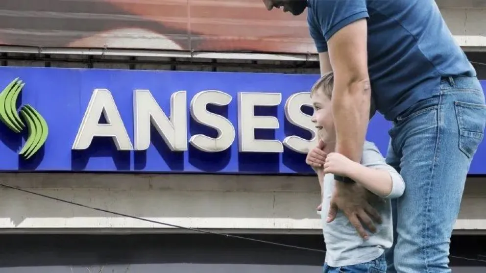 ANSES: nuevo calendario de pagos para AUH y viene con aumentos