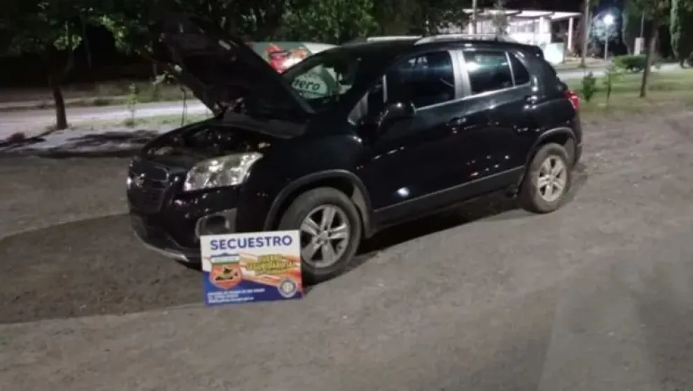 Le secuestraron la camioneta cuando iba de vacaciones a Las Grutas: patente y documentación falsa  