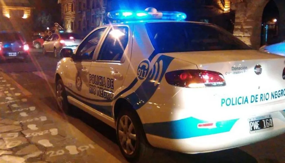 Bariloche: la policía rescató a una persona mayor encerrada en su vivienda y en estado de abandono