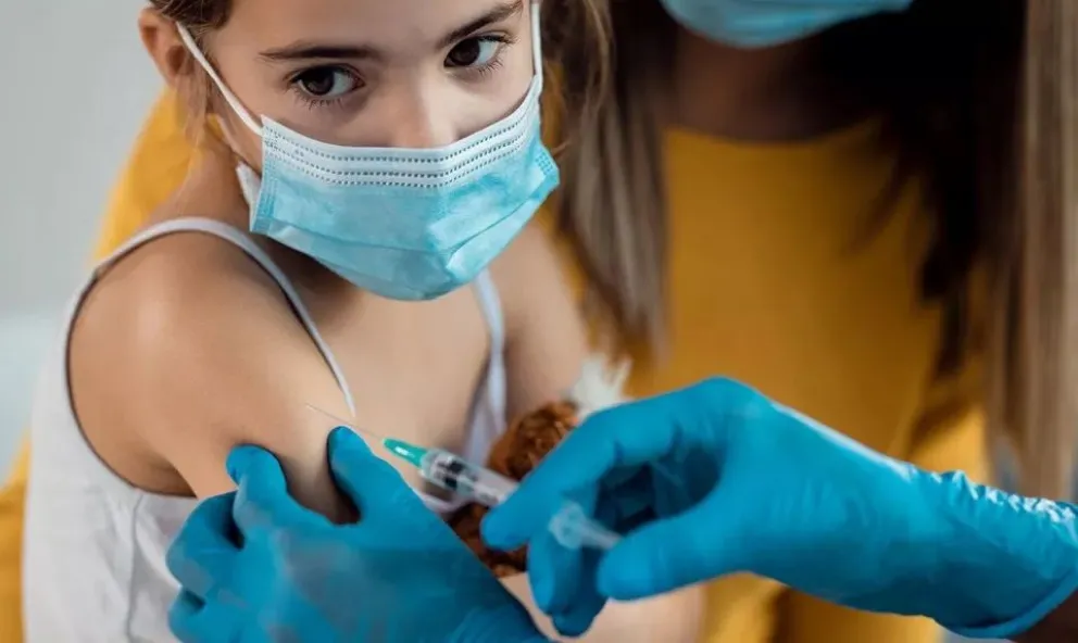 ¿Qué vacunas se pedirán para el ingreso al ciclo lectivo 2023 en la provincia?