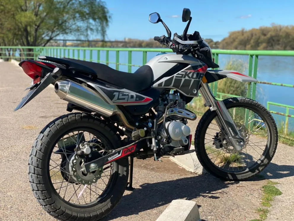 Pasan los días y no aparece la moto robada el domingo último en el barrio Mitre