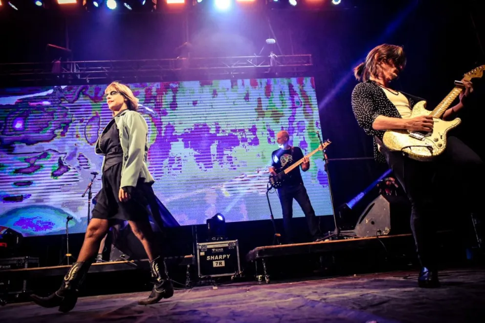 Brillo total para la primera velada de la Fiesta Nacional del Mar y del Acampante