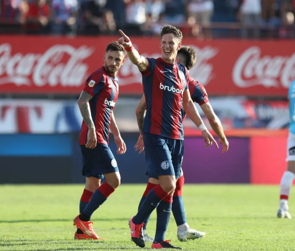 San Lorenzo empezó con el pie derecho: venció a Arsenal como local
