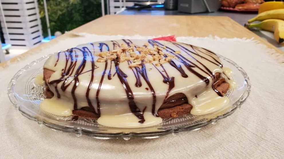 Un postre espectacular: torta alfajor de nuez