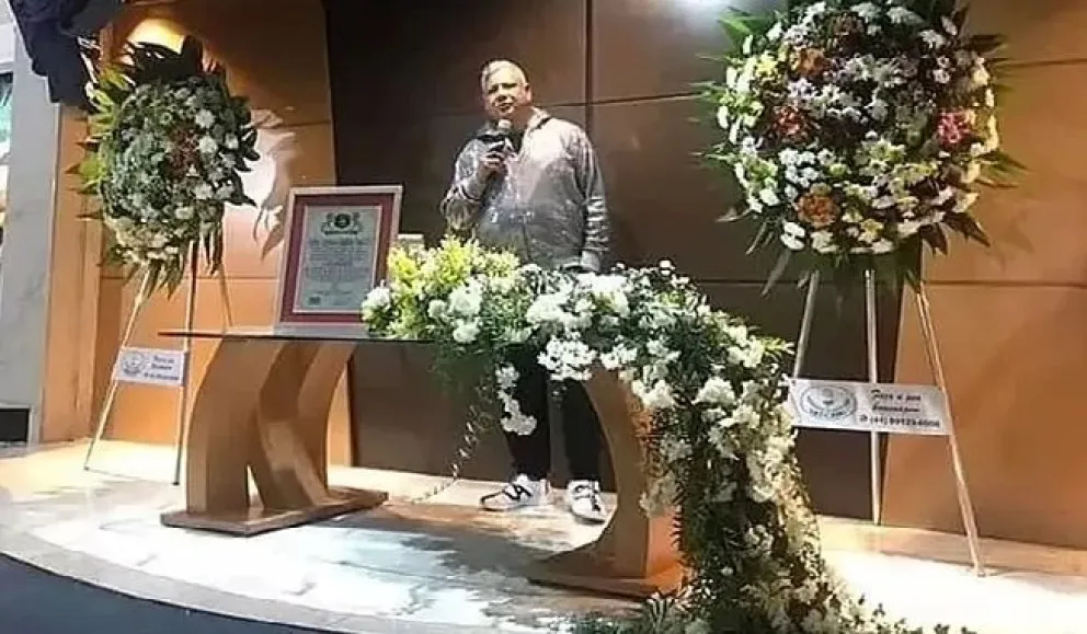 Insólito: cumplió 60 años y fingió su muerte para ver quién acudía al funeral