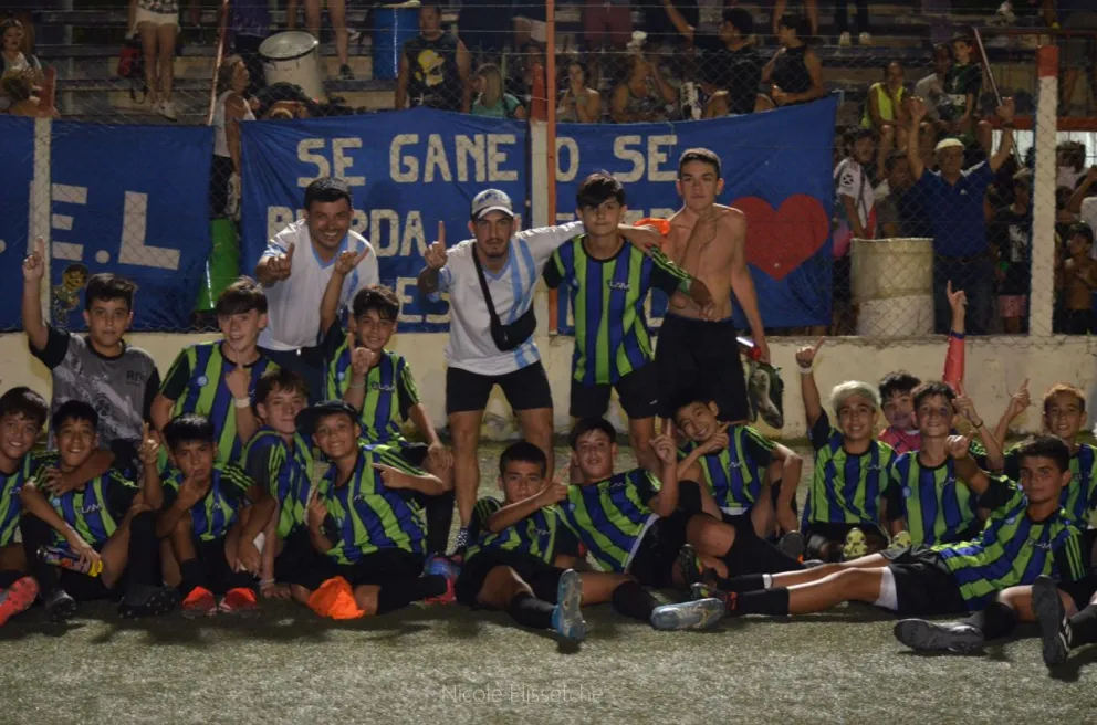 Jonathan González, entrenador de APEL campeón del Mundialito: "estos pibes son unos genios"