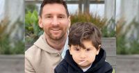 El video viral de Ciro Messi atajando como el Dibu Martínez en el living de su casa