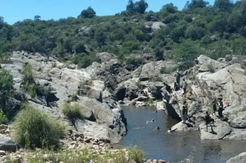 Un hombre intentó salvar la vida de su hijo en un río y terminó ahogado 