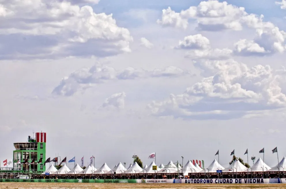 Clima ideal para el calentando motores del TC y nubarrones peligrosos