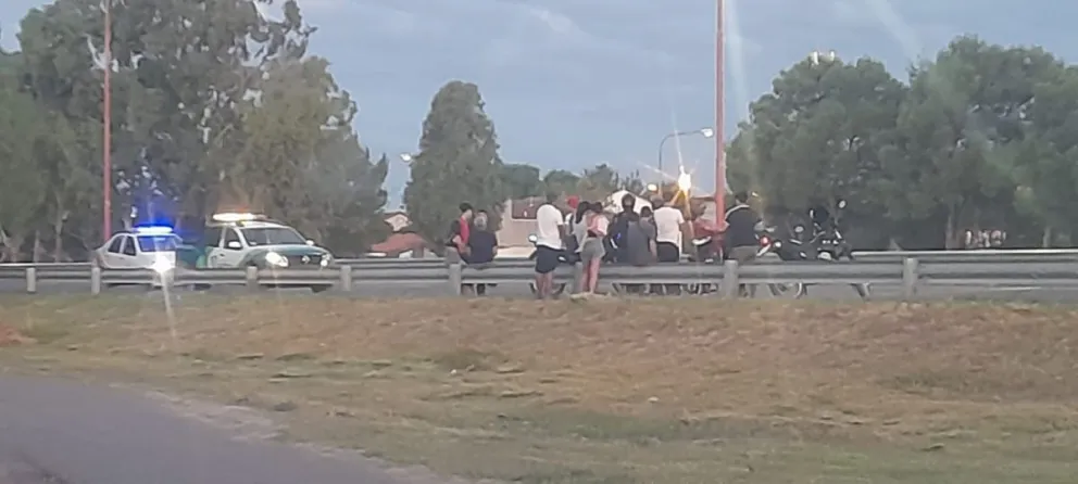 Locura en la ruta 3: menores realizaban picadas hasta que llegaron las autoridades