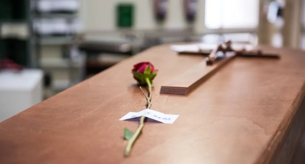 Insólito: una clínica declaró muerta a una paciente y la envió al crematorio, pero ¡estaba viva!