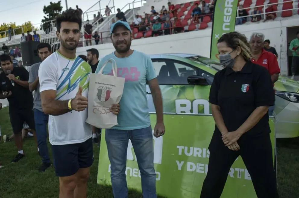 Los pilotos del TC participarán de un partido de fútbol solidario