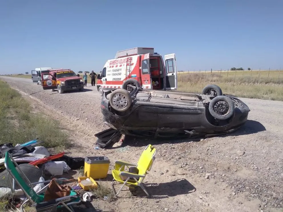Vuelco camino a San Blas: los dos involucrados fueron trasladados al hospital de Patagones 